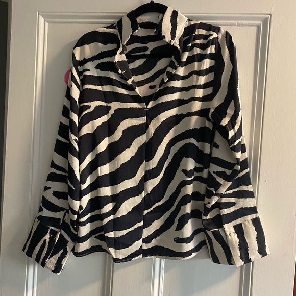 Brand New high neck blouse - Picture 2 of 2